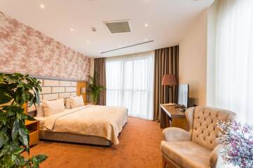 Люкс с 2 спальнями в Отеле The Grand Gloria Hotel